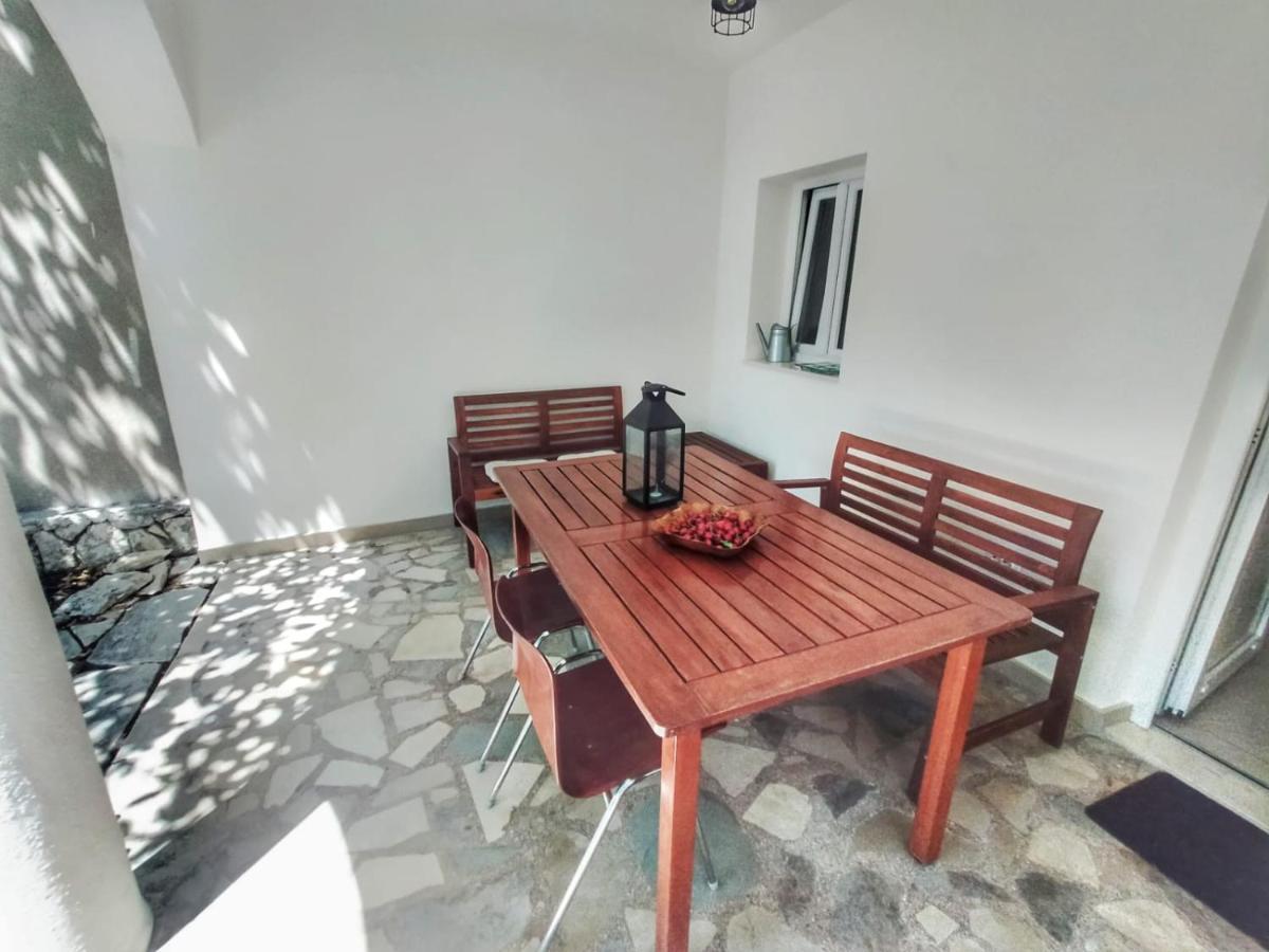 Minimalistic Oasis By The Sea In Stanici Villa เซลินา ภายนอก รูปภาพ